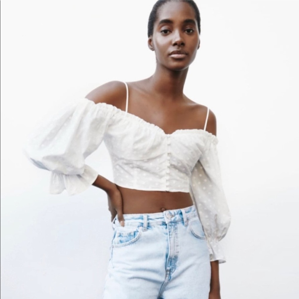 Women’s medium Zara cropped long sleeve white top